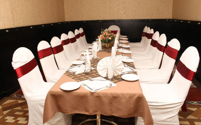 AMS Raj Palace Sundar