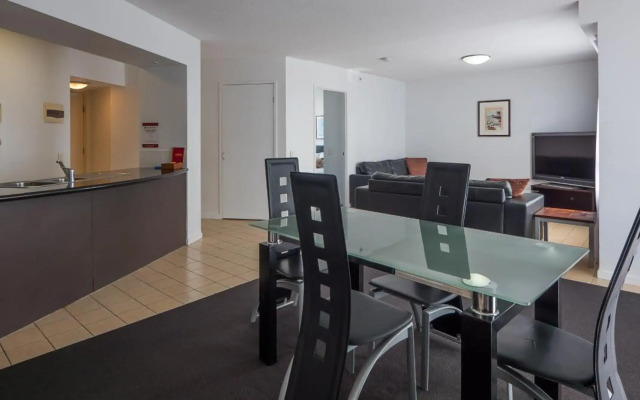 Broadbeach Savannah Hotel & Resort