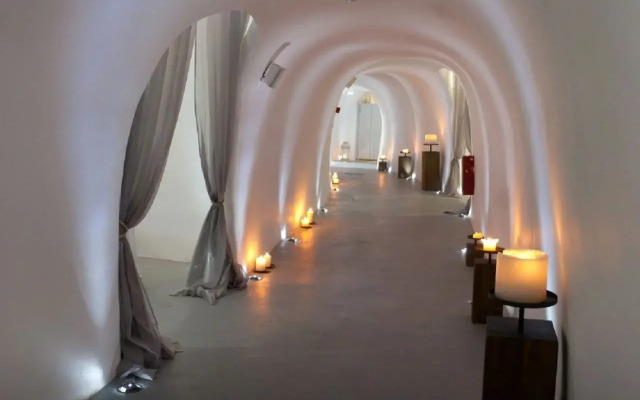 Grand Ambassador Santorini Hotel