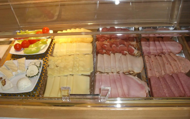 Edelweiss Apartments