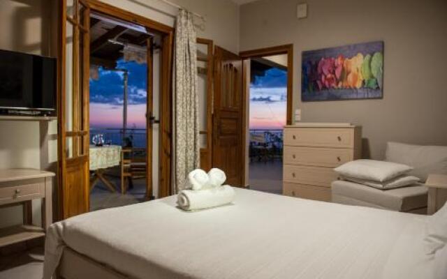 Aloni Studios & Apartments