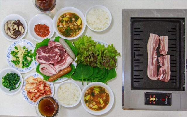 Gangneung Gyeongpo Sea&view Pension