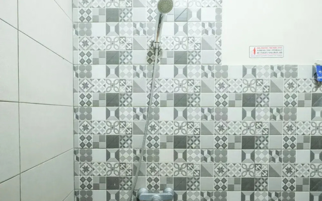 OYO 535 Cileunyi Residence