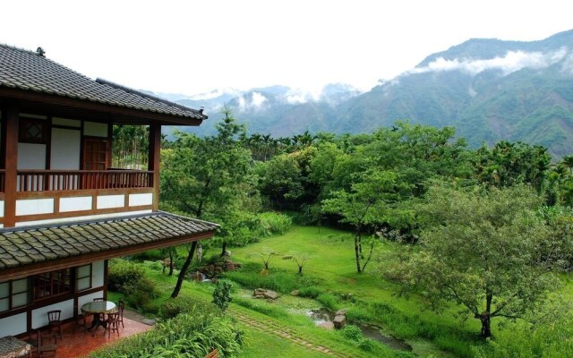 Old Five Guesthouse