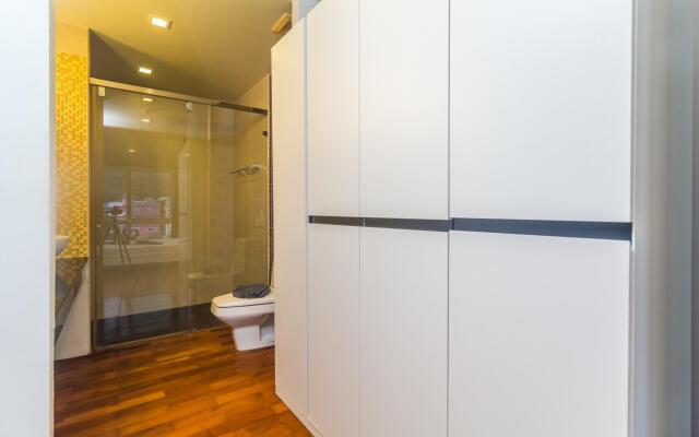 HLC501 - Patong apartment  for 4, market and beach