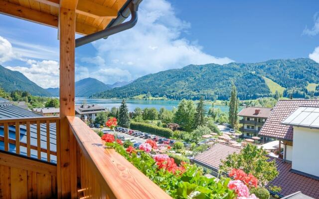 Sunlit Apartment near Ski Area in Weissensee