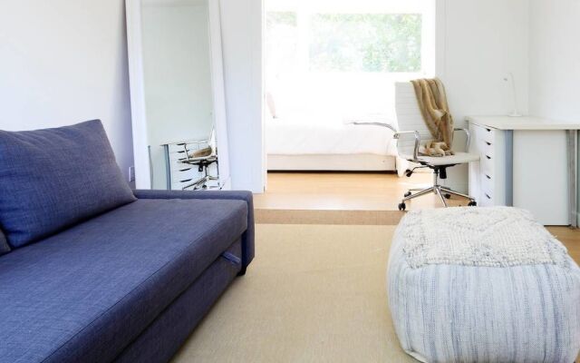 Argyle Penthouse Chic 1BR Apt 2 Sofabed