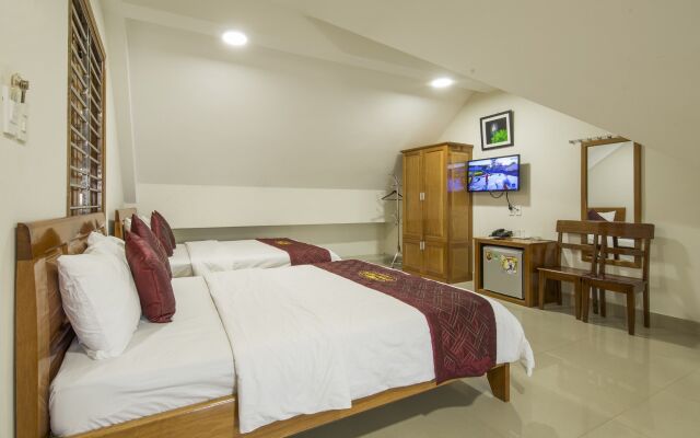 Dam Tien Hotel