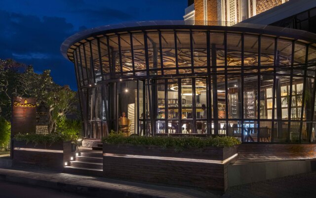 Jambuluwuk Oceano Seminyak Hotel