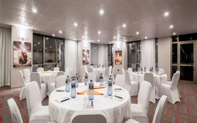 Maa Hotel and Suites