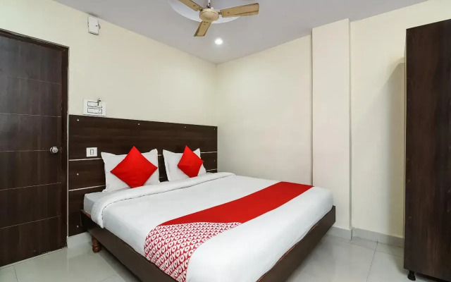 B Hotel by OYO Rooms