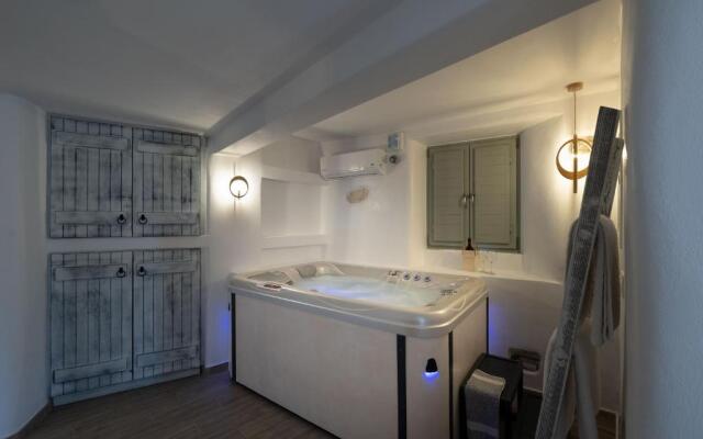 My Grandma's Deluxe Spa Suite