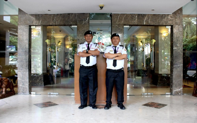 Hotel Maluri