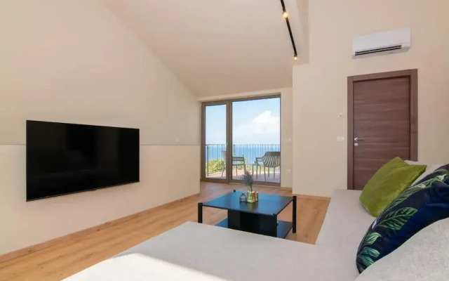 AdeLis Residence
