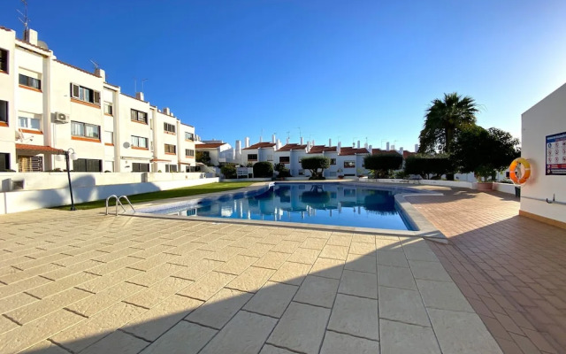 Albufeira Harmony With Pool by Homing