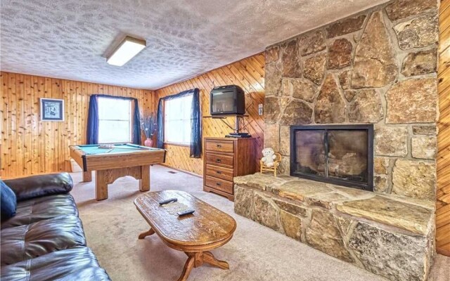 LeConte View 2 - One Bedroom Cabin