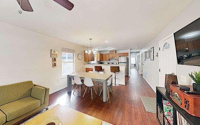 1184 Austin - 3 Br Home