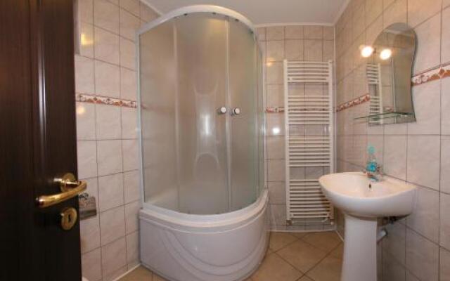 Pensiunea Casa Zarnesteana