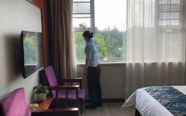 Weidong Garden Hotel