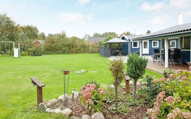 Luxurious Holiday Home With Whirlpool at Dannemare Lolland
