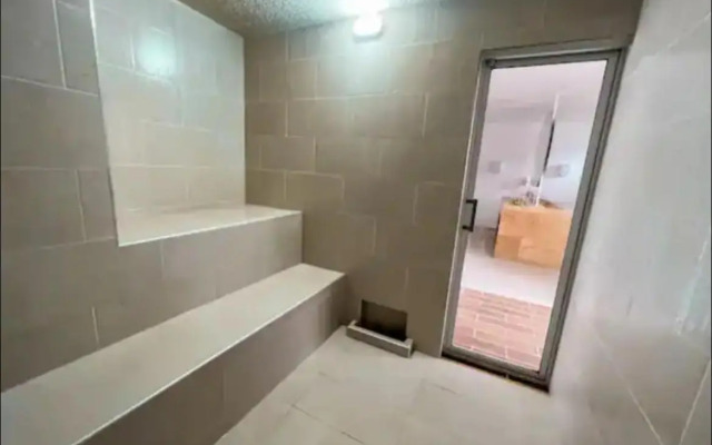 CE26 Beautifull Apartment and Parking