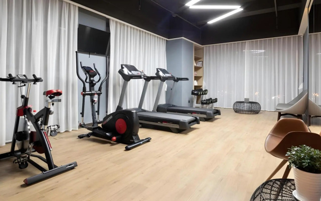 Atour Hotel Heyuan Wanlong