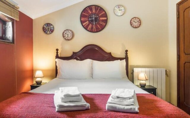 Chalet Relogio Guesthouse
