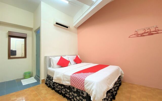 B Hotel