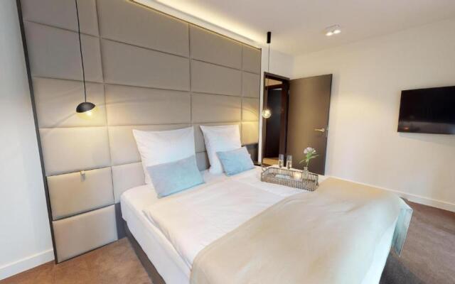 White Pearl Apartment 0.06