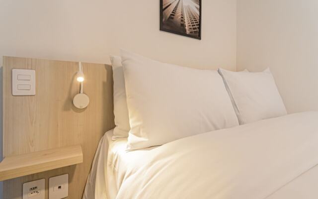 Charlie Sabiá Moema Essential