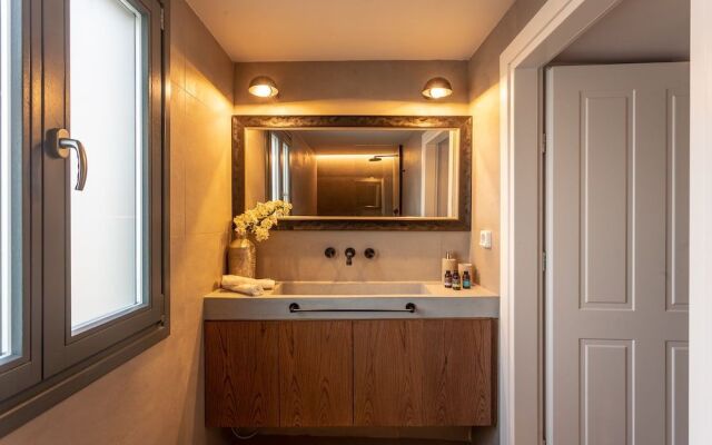 Camara Suites