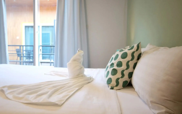 Resort V - MRT Huai Khwang