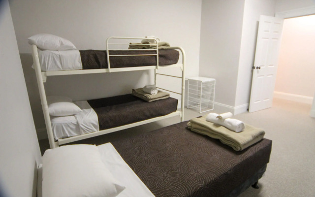 Seafield Tower Glenelg Apartment no 4