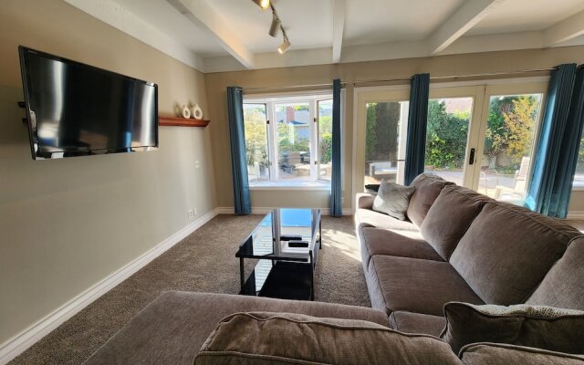 Near the beach and central located