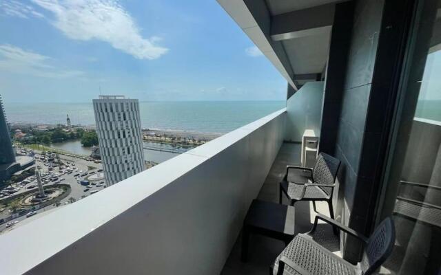 Leo Group Luxury Apartment 1834 Alliance Palace