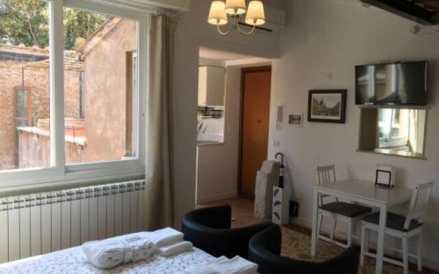 Montoro 15 Attic Suite