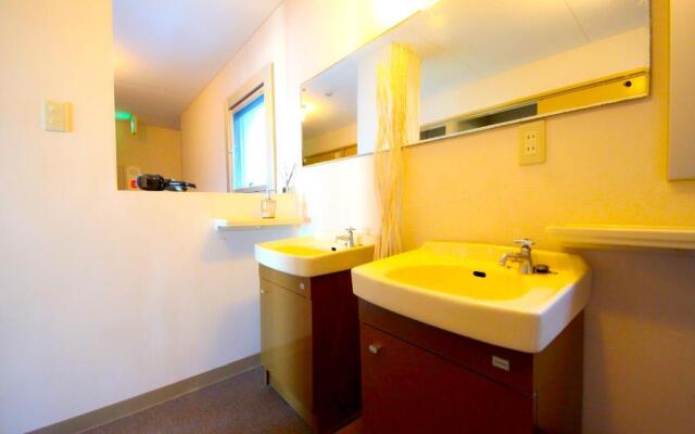 Shirahama White Beach House