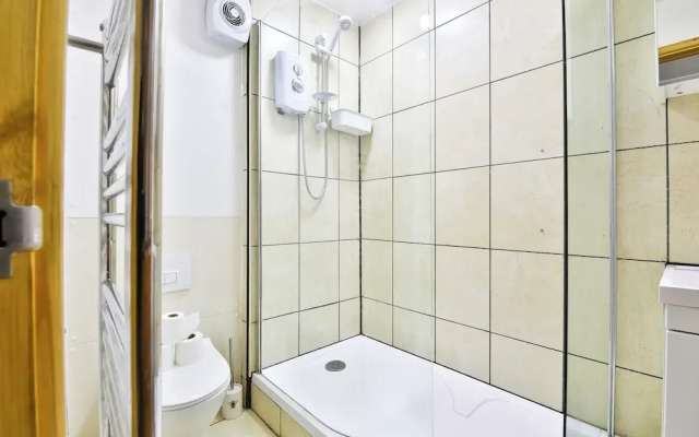 2 Bed Apartment Near Cardiff Bay