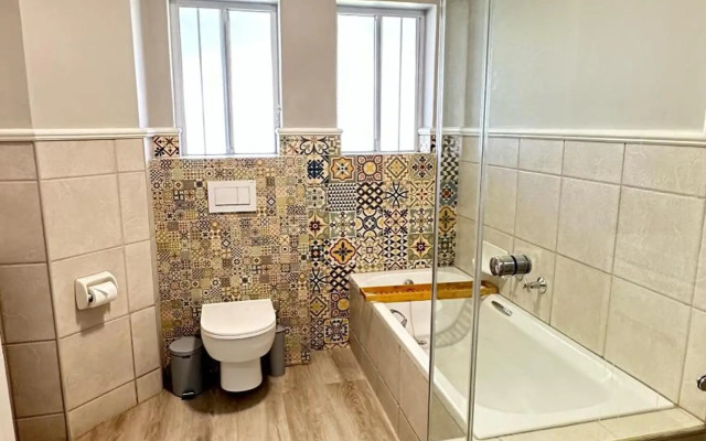 The Paper Fig House - greenpoint mews 17