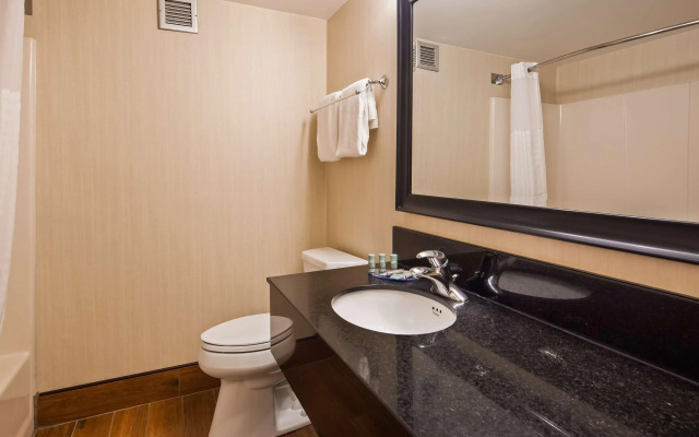 Best Western Staunton Inn