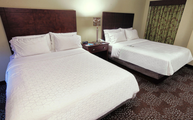 Holiday Inn Express & Suites Pittsburgh West - Greentree by IHG
