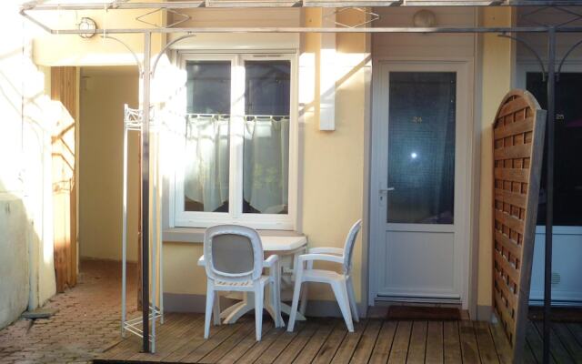 Studio In Aix Les Bains, With Furnished Terrace And Wifi 8 Km From The Slopes