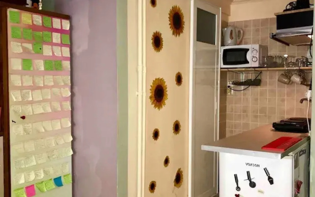 500mbps Wifi Studio 1min From Attiki Metro Station