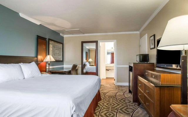 Clarion Inn Near China Lake Naval Station