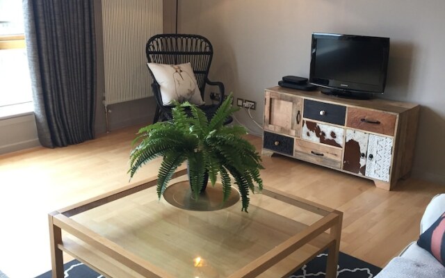 Penthouse Apartment In Edinburghs City Centre