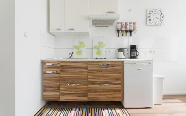 Studio Apartment Niemetzstr 51