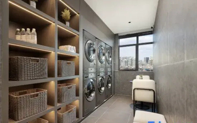 Wuxi Meili Ancient Town Jinglong Plaza Light Residence Hotel