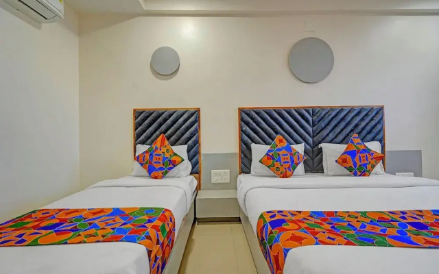 Fabhotel The Grand I