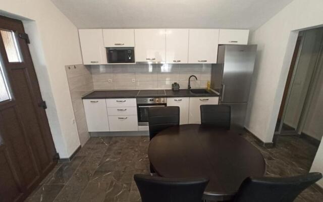 Apartments Davor