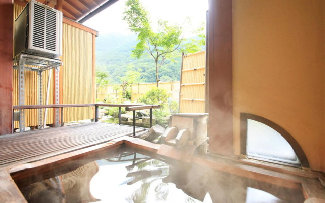 MICASA (Minakami Hot Spring Ryokan)